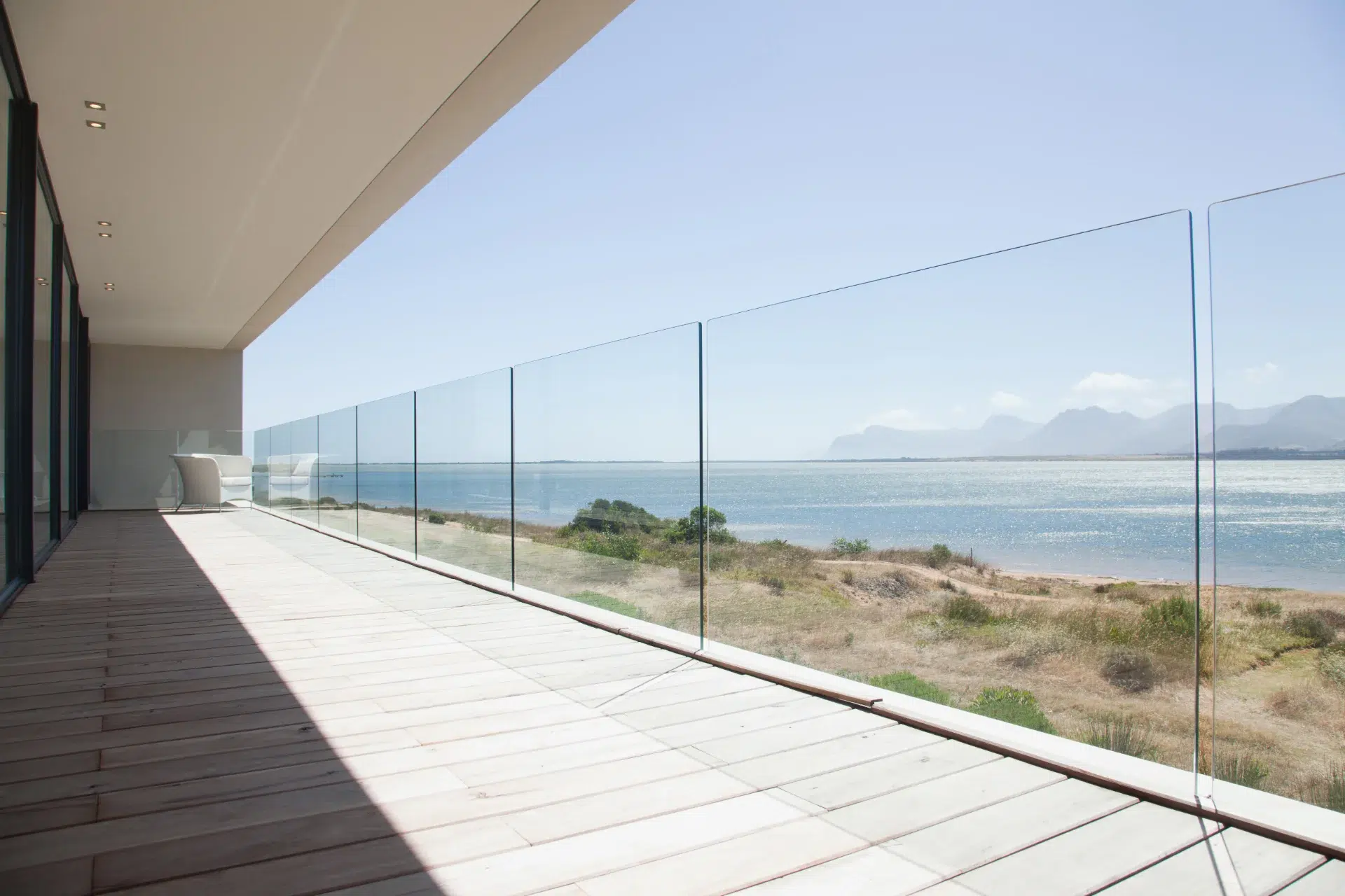 VLX 120 Glass Railing System in Princeton, FL | Sightline Windows & Doors Princeton - detail 1